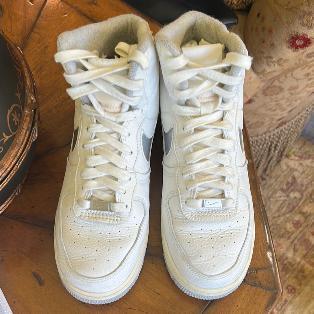 Nike Air Force 1 Sneakers